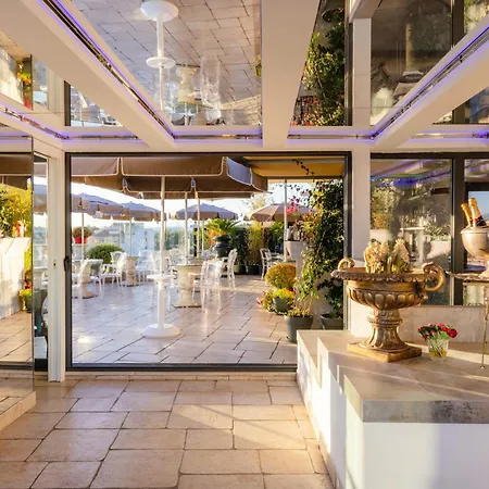 Romanico Palace Luxury & Hotel Rome