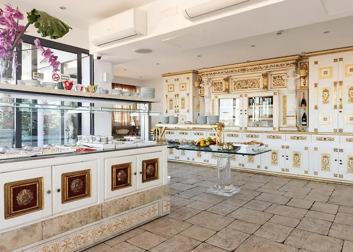 호텔 Romanico Palace Luxury & 4*